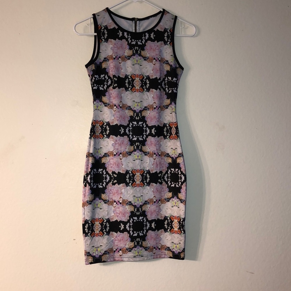 Women’s Floral Short Sleeve Bodycon Midi Dress